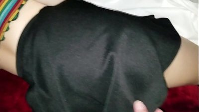 Sleeping bokira maktab opasi oladi uning qattiq eshak barmoqlari bilan